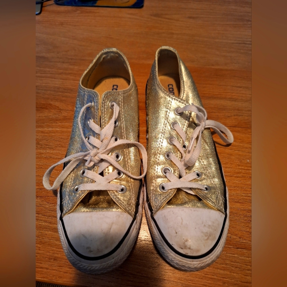Converse shoes
